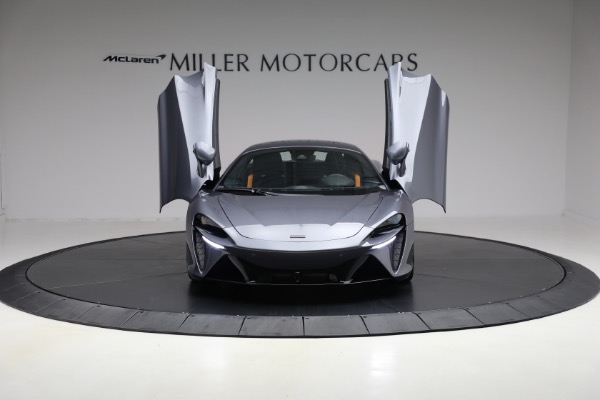 Used 2025 McLaren Artura Vision for sale $292,398 at Maserati of Westport in Westport CT 06880 13