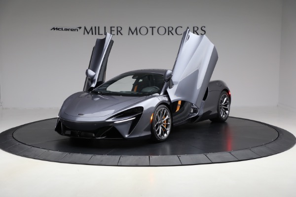 Used 2025 McLaren Artura Vision for sale $292,398 at Maserati of Westport in Westport CT 06880 14