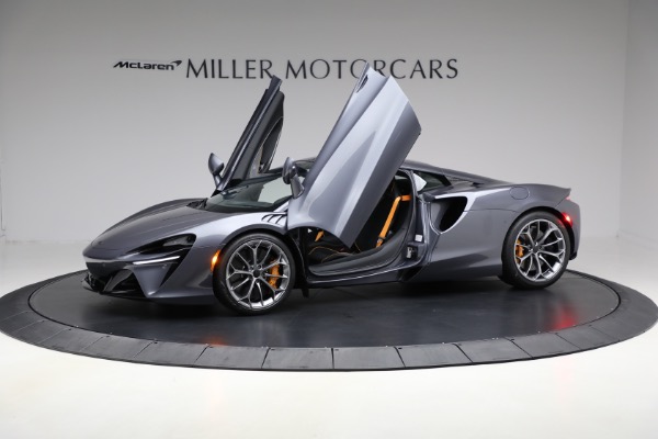 Used 2025 McLaren Artura Vision for sale $292,398 at Maserati of Westport in Westport CT 06880 15