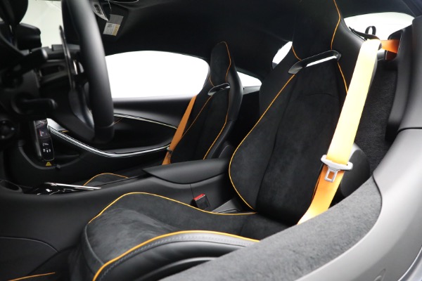 Used 2025 McLaren Artura Vision for sale $292,398 at Maserati of Westport in Westport CT 06880 22