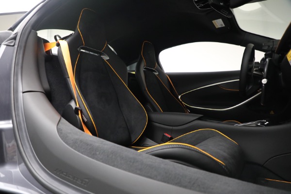 Used 2025 McLaren Artura Vision for sale $292,398 at Maserati of Westport in Westport CT 06880 25