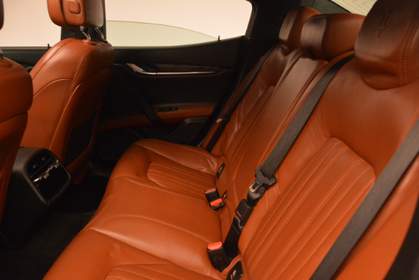 Used 2014 Maserati Ghibli S Q4 for sale Sold at Maserati of Westport in Westport CT 06880 18