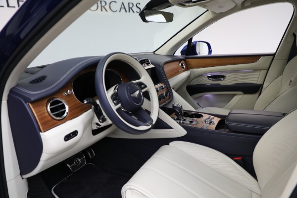 Used 2024 Bentley Bentayga Azure V8 for sale $209,900 at Maserati of Westport in Westport CT 06880 16