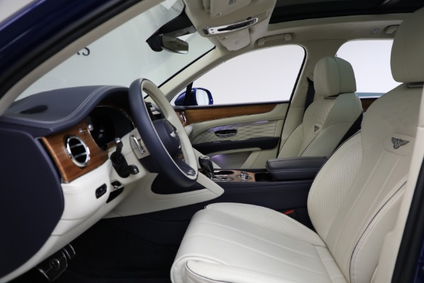Used 2024 Bentley Bentayga Azure V8 for sale $209,900 at Maserati of Westport in Westport CT 06880 17