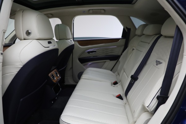 Used 2024 Bentley Bentayga Azure V8 for sale $209,900 at Maserati of Westport in Westport CT 06880 21