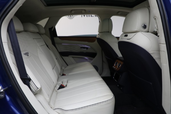 Used 2024 Bentley Bentayga Azure V8 for sale $209,900 at Maserati of Westport in Westport CT 06880 25