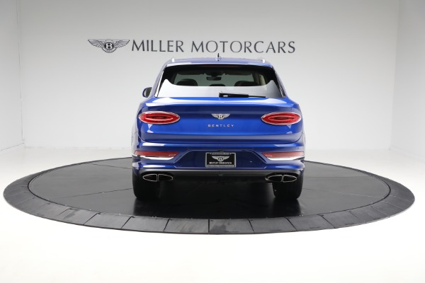 Used 2024 Bentley Bentayga Azure V8 for sale $209,900 at Maserati of Westport in Westport CT 06880 6