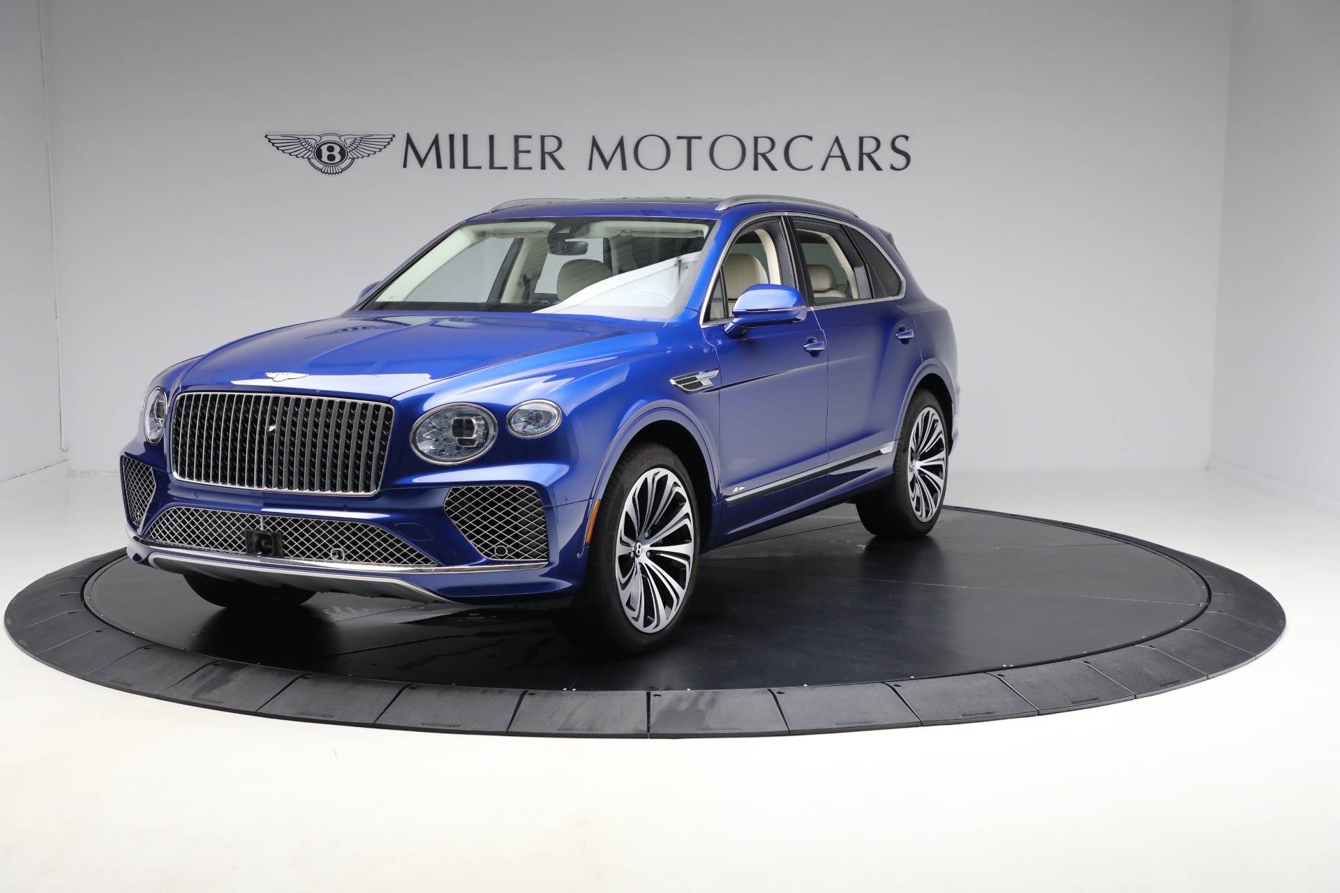 Used 2024 Bentley Bentayga Azure V8 for sale $209,900 at Maserati of Westport in Westport CT 06880 1