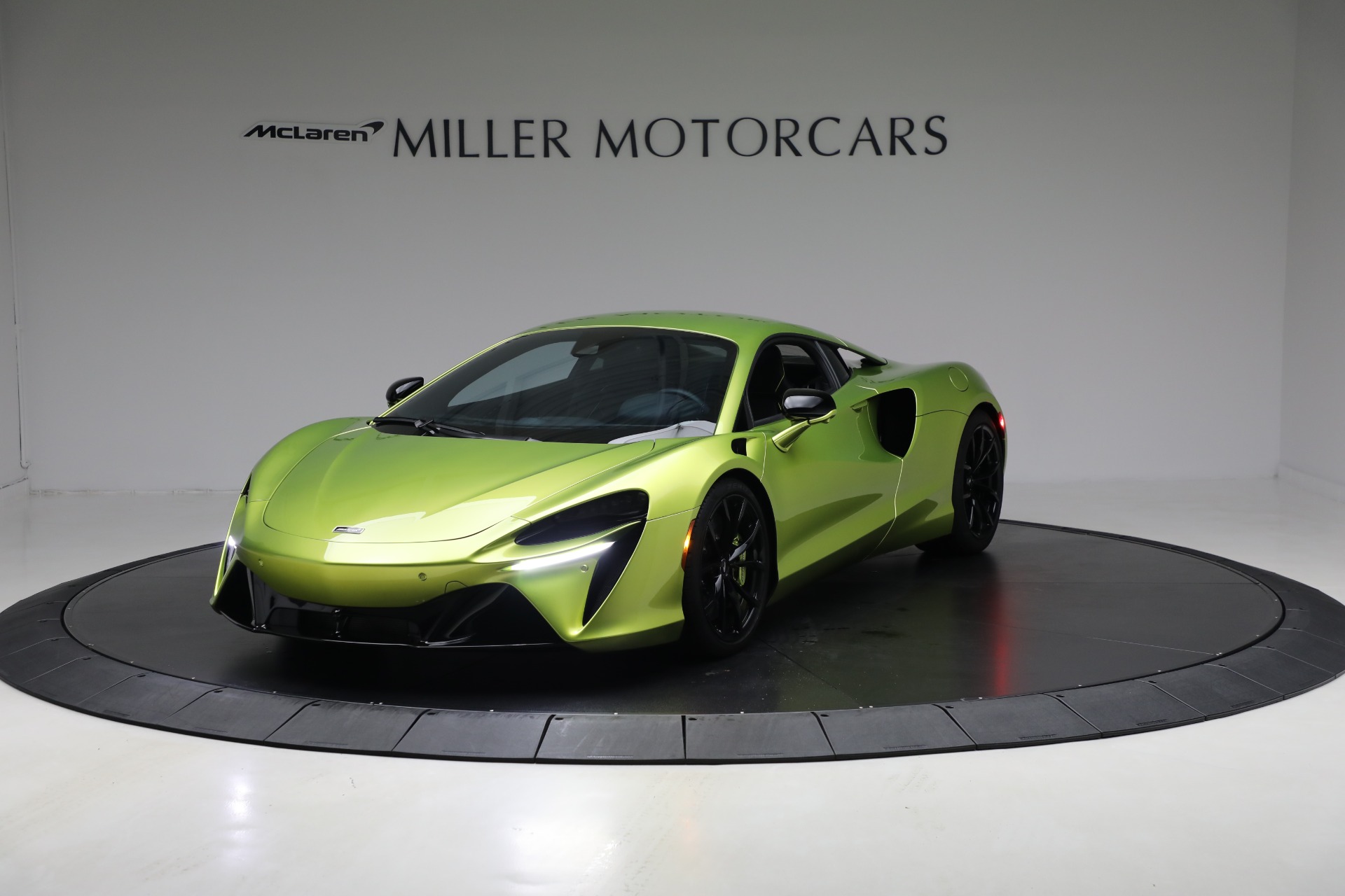 Used 2024 McLaren Artura TechLux for sale $191,900 at Maserati of Westport in Westport CT 06880 1