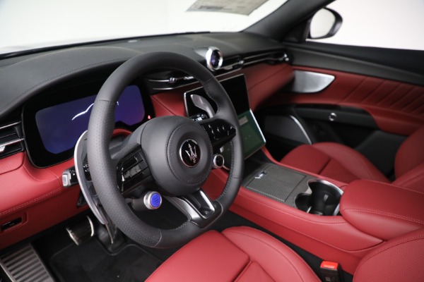 New 2025 Maserati Grecale Trofeo for sale $119,746 at Maserati of Westport in Westport CT 06880 15