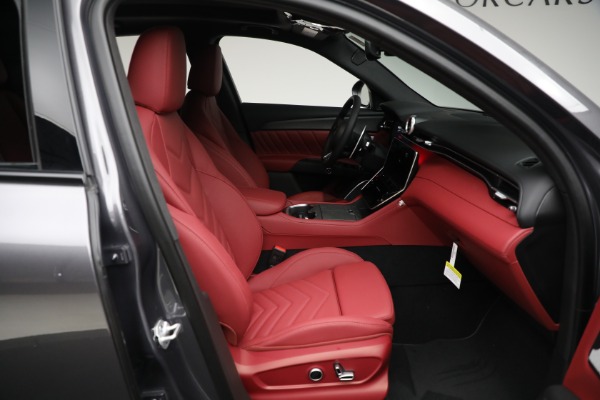 New 2025 Maserati Grecale Trofeo for sale $119,746 at Maserati of Westport in Westport CT 06880 18
