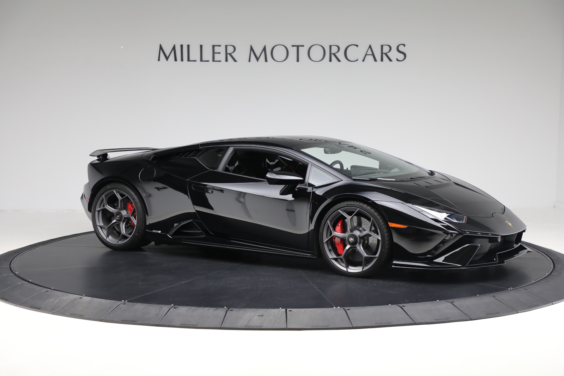 Hurricane by Morris エクスプローラー メタリックブラック Pre-Owned 2023 Lamborghini Huracan Tecnica For Sale (Special