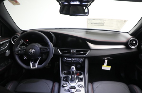 New 2025 Alfa Romeo Giulia Tributo Italiano for sale Sold at Maserati of Westport in Westport CT 06880 23