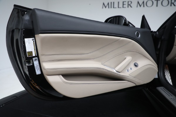 Used 2016 Ferrari California T for sale $122,900 at Maserati of Westport in Westport CT 06880 18