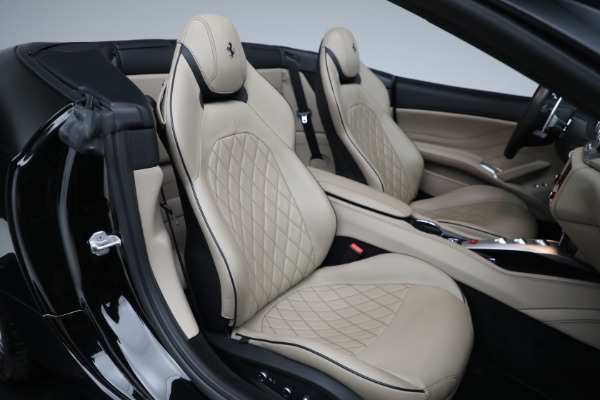 Used 2016 Ferrari California T for sale $122,900 at Maserati of Westport in Westport CT 06880 21