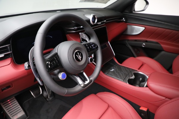 New 2025 Maserati Grecale for sale $83,405 at Maserati of Westport in Westport CT 06880 13