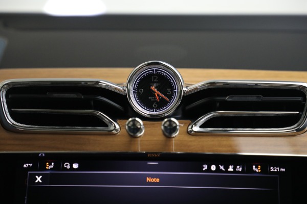 New 2025 Bentley Bentayga EWB V8 for sale $262,915 at Maserati of Westport in Westport CT 06880 22