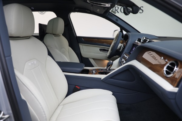 New 2025 Bentley Bentayga EWB V8 for sale $262,915 at Maserati of Westport in Westport CT 06880 24