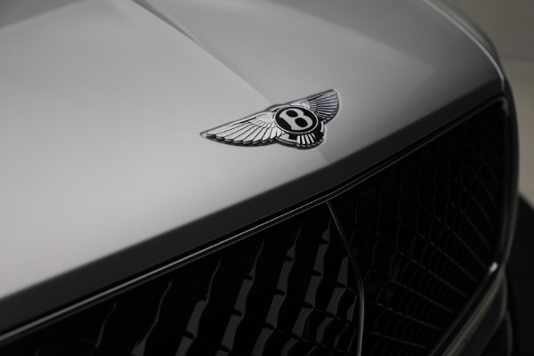 New 2025 Bentley Bentayga EWB V8 for sale $262,915 at Maserati of Westport in Westport CT 06880 9