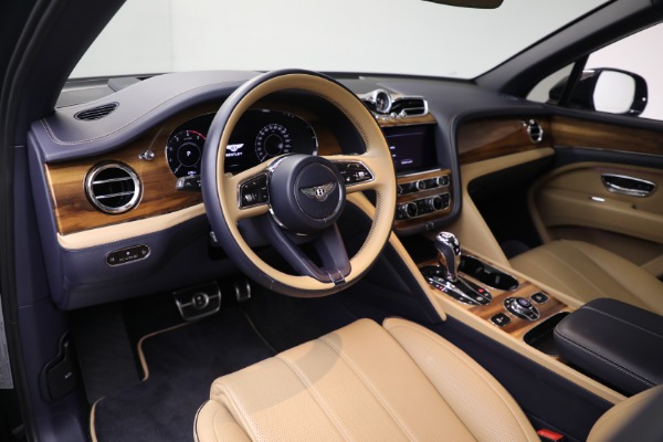 Used 2024 Bentley Bentayga EWB V8 for sale $204,900 at Maserati of Westport in Westport CT 06880 18