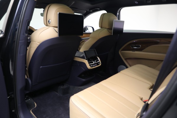 Used 2024 Bentley Bentayga EWB V8 for sale $204,900 at Maserati of Westport in Westport CT 06880 21