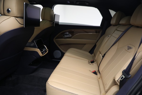 Used 2024 Bentley Bentayga EWB V8 for sale $204,900 at Maserati of Westport in Westport CT 06880 22