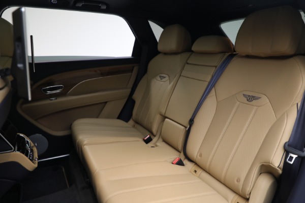 Used 2024 Bentley Bentayga EWB V8 for sale $204,900 at Maserati of Westport in Westport CT 06880 23