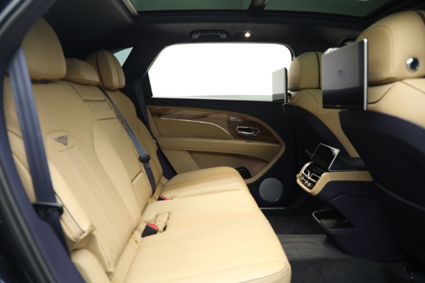 Used 2024 Bentley Bentayga EWB V8 for sale $204,900 at Maserati of Westport in Westport CT 06880 25