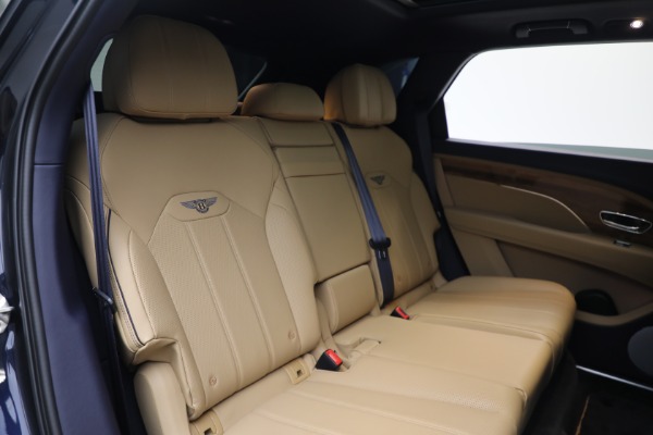 Used 2024 Bentley Bentayga EWB V8 for sale $204,900 at Maserati of Westport in Westport CT 06880 26