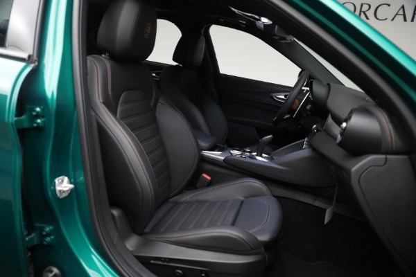New 2025 Alfa Romeo Giulia Intensa for sale Sold at Maserati of Westport in Westport CT 06880 17