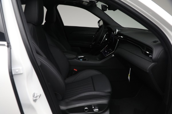 Used 2025 Maserati Grecale for sale $57,550 at Maserati of Westport in Westport CT 06880 15