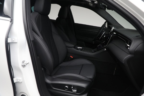Used 2025 Maserati Grecale for sale $57,550 at Maserati of Westport in Westport CT 06880 16