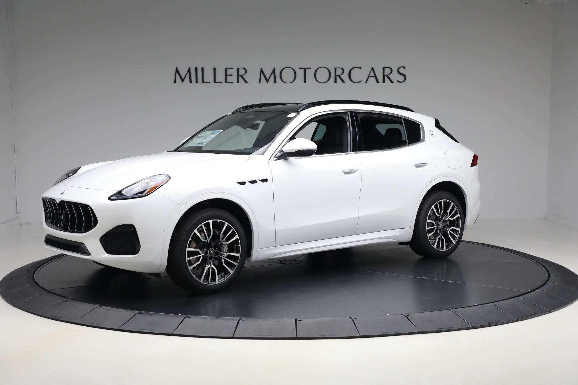 Used 2025 Maserati Grecale for sale $57,550 at Maserati of Westport in Westport CT 06880 1