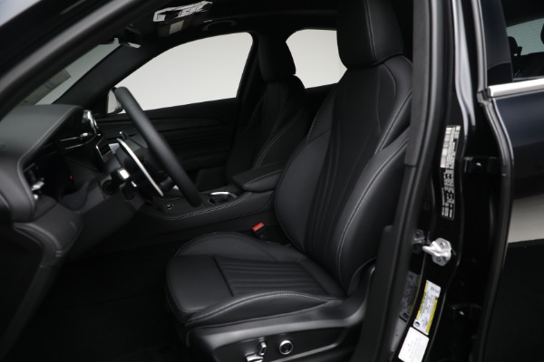 New 2025 Maserati Grecale for sale $71,739 at Maserati of Westport in Westport CT 06880 15