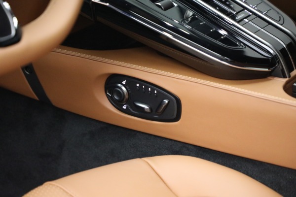 New 2026 Aston Martin Vantage for sale $240,100 at Maserati of Westport in Westport CT 06880 22
