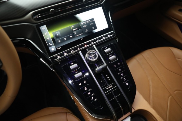 New 2026 Aston Martin Vantage for sale $240,100 at Maserati of Westport in Westport CT 06880 26