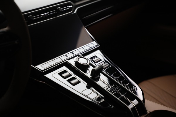 New 2026 Aston Martin Vantage for sale $240,100 at Maserati of Westport in Westport CT 06880 27