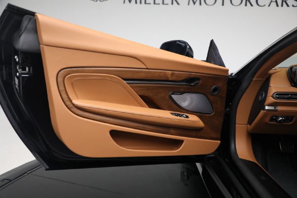 New 2026 Aston Martin Vanquish for sale $498,000 at Maserati of Westport in Westport CT 06880 13