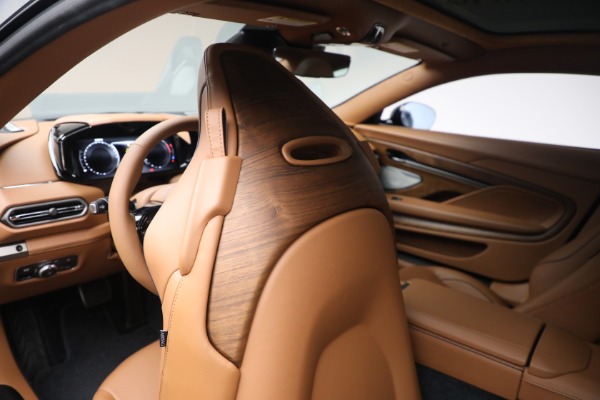 New 2026 Aston Martin Vanquish for sale $498,000 at Maserati of Westport in Westport CT 06880 17