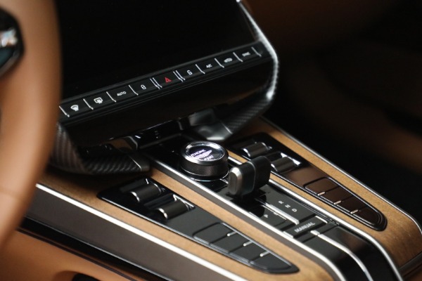 New 2026 Aston Martin Vanquish for sale $498,000 at Maserati of Westport in Westport CT 06880 26