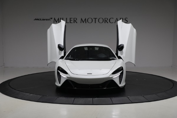 New 2026 McLaren Artura TechLux for sale $304,500 at Maserati of Westport in Westport CT 06880 13