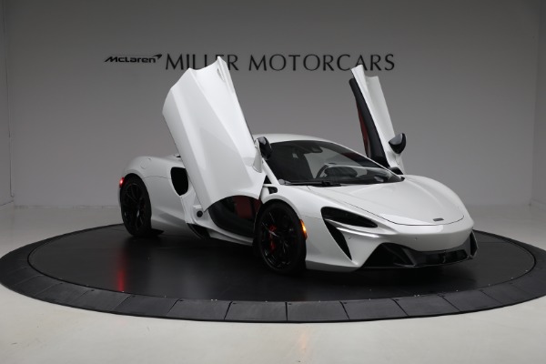 New 2026 McLaren Artura TechLux for sale $304,500 at Maserati of Westport in Westport CT 06880 20
