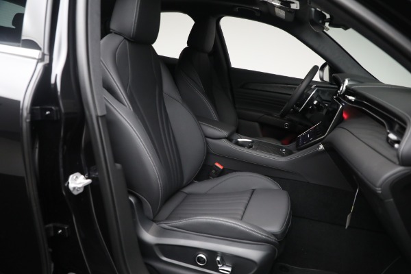 New 2025 Maserati Grecale for sale $71,889 at Maserati of Westport in Westport CT 06880 17