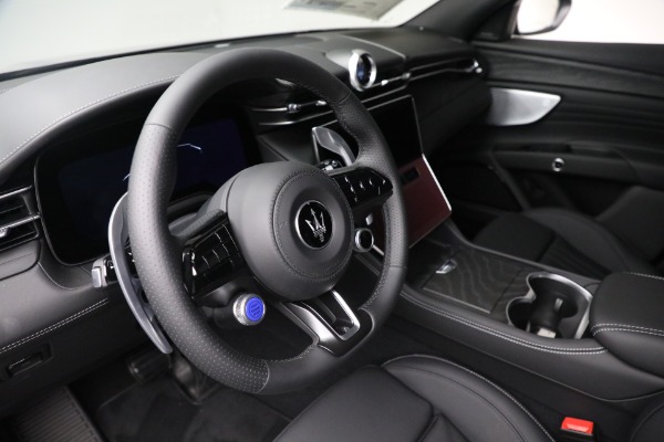 New 2025 Maserati Grecale for sale $71,381 at Maserati of Westport in Westport CT 06880 22