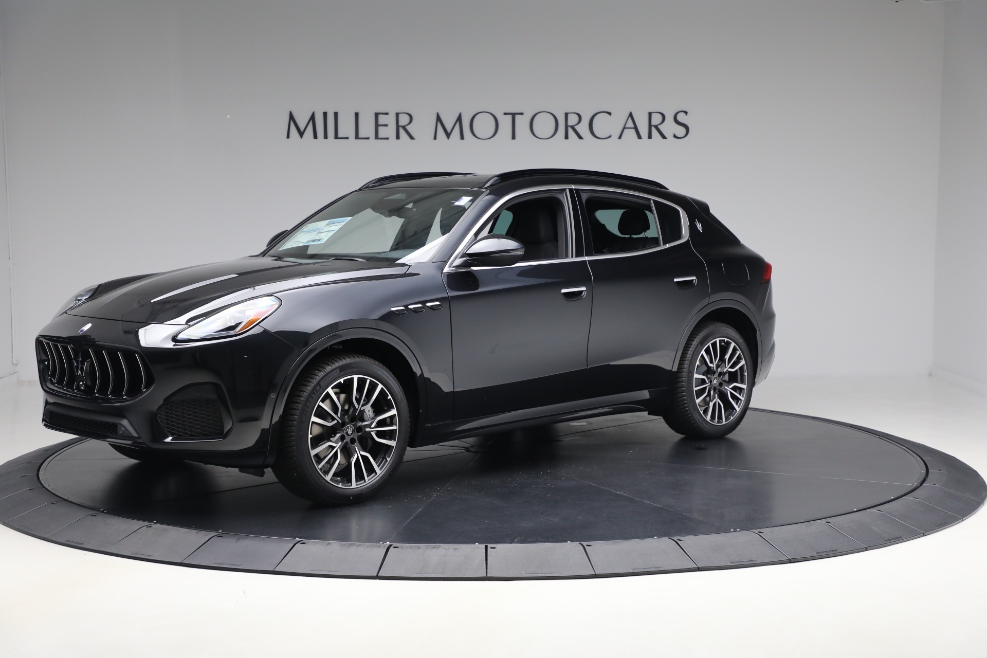 New 2025 Maserati Grecale for sale $71,381 at Maserati of Westport in Westport CT 06880 1