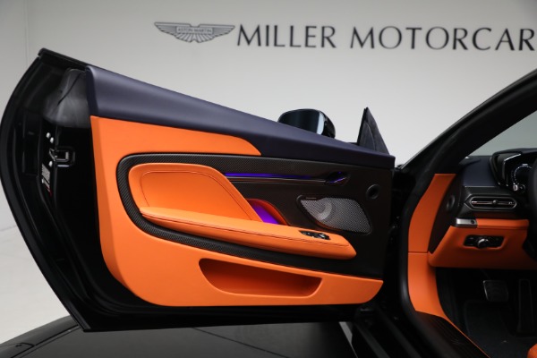 New 2025 Aston Martin Vanquish for sale $532,200 at Maserati of Westport in Westport CT 06880 16