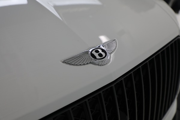 Used 2025 Bentley Bentayga EWB Azure V8 for sale $255,900 at Maserati of Westport in Westport CT 06880 13