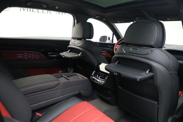 Used 2025 Bentley Bentayga EWB Azure V8 for sale $255,900 at Maserati of Westport in Westport CT 06880 24