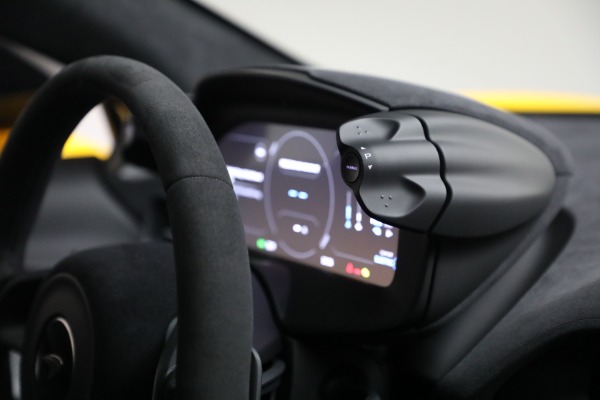 Used 2024 McLaren Artura for sale $193,900 at Maserati of Westport in Westport CT 06880 28