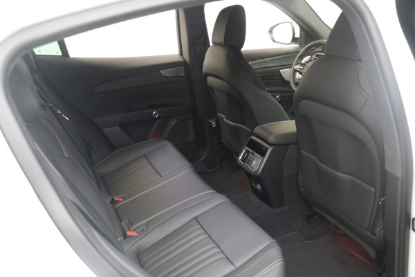 Used 2025 Maserati Grecale Modena for sale $61,116 at Maserati of Westport in Westport CT 06880 20